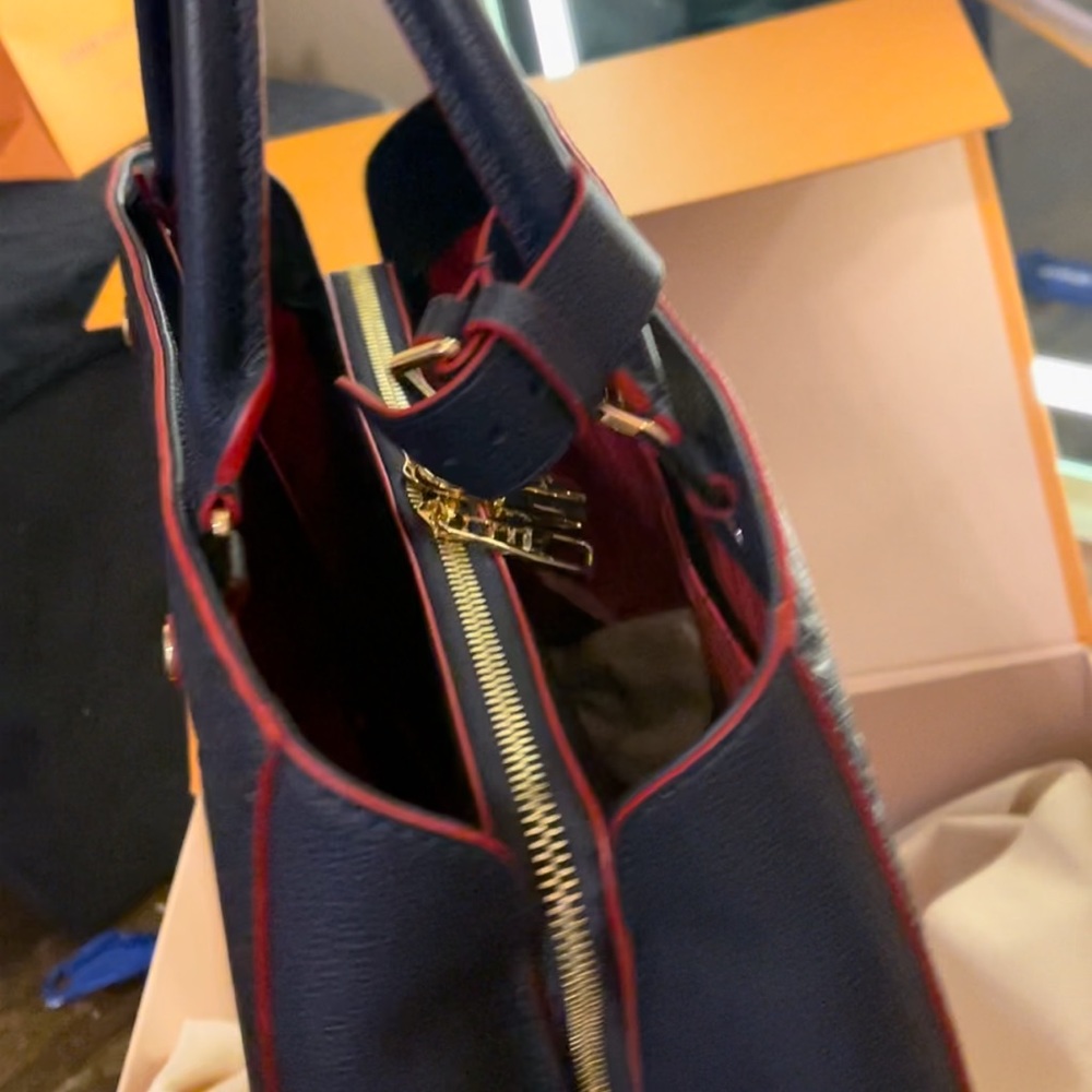 Louis Vuitton Montaigne Authentic - Picture 8 of 10